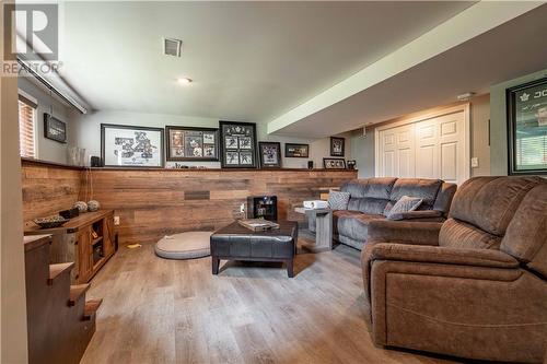 6804 Page Drive, Cornwall, ON - Indoor Photo Showing Living Room