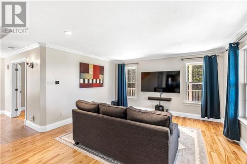 135 Raymel Road, Grand-Barachois, NB - Indoor Photo Showing Living Room