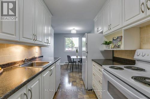 105 - 1100 Jalna Boulevard, London, ON - Indoor Photo Showing Kitchen