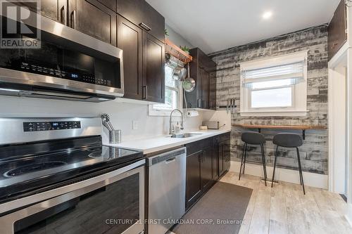 126 Wilson Avenue, London, ON - Indoor Photo Showing Kitchen With Stainless Steel Kitchen