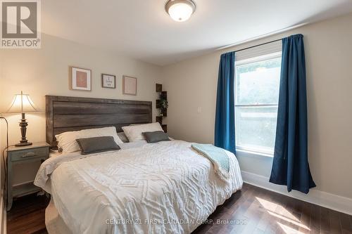 126 Wilson Avenue, London, ON - Indoor Photo Showing Bedroom