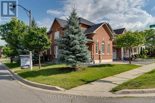 2216 Blue Oak Circle, Oakville (West Oak Trails), ON - Outdoor With Facade