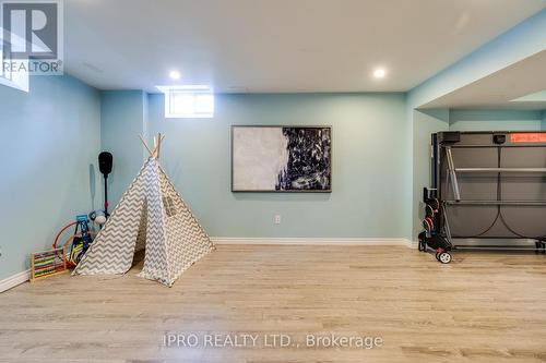 2216 Blue Oak Circle, Oakville (West Oak Trails), ON - Indoor