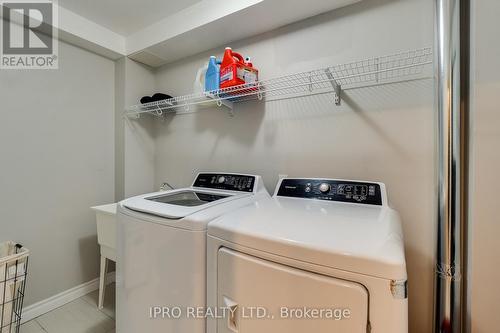 2216 Blue Oak Circle, Oakville (West Oak Trails), ON - Indoor Photo Showing Laundry Room