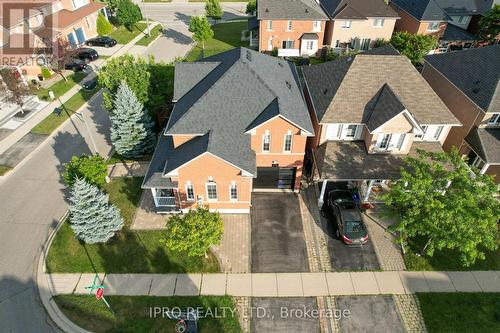 2216 Blue Oak Circle, Oakville (West Oak Trails), ON - Outdoor