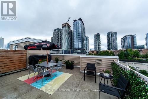 428 - 12 Douro Street, Toronto (Niagara), ON - Outdoor