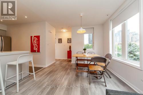 428 - 12 Douro Street, Toronto (Niagara), ON - Indoor Photo Showing Dining Room