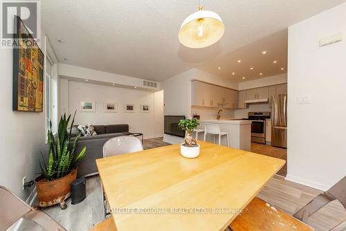 428 - 12 Douro Street, Toronto (Niagara), ON - Indoor Photo Showing Dining Room