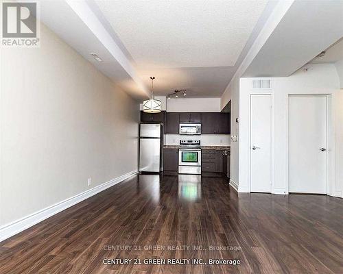 216 - 25 Richgrove Drive, Toronto (Willowridge-Martingrove-Richview), ON - Indoor Photo Showing Kitchen