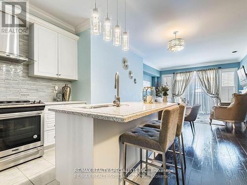 13 Kempsford Crescent, Brampton, ON - Indoor Photo Showing Kitchen With Upgraded Kitchen