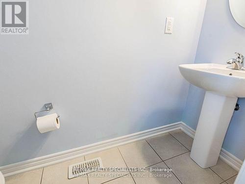 13 Kempsford Crescent, Brampton, ON - Indoor Photo Showing Bathroom