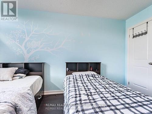 13 Kempsford Crescent, Brampton, ON - Indoor Photo Showing Bedroom