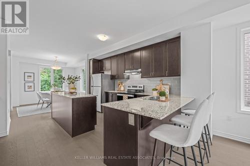 4074 Kadic Terrace, Mississauga (Churchill Meadows), ON - Indoor Photo Showing Kitchen With Upgraded Kitchen