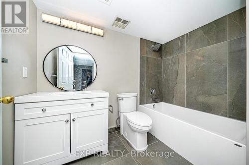 312 - 38 Hollywood Avenue, Toronto, ON - Indoor Photo Showing Bathroom