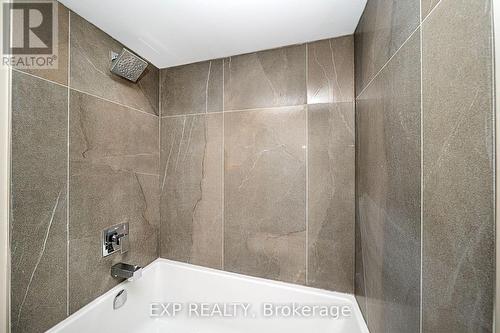 312 - 38 Hollywood Avenue, Toronto, ON - Indoor Photo Showing Bathroom