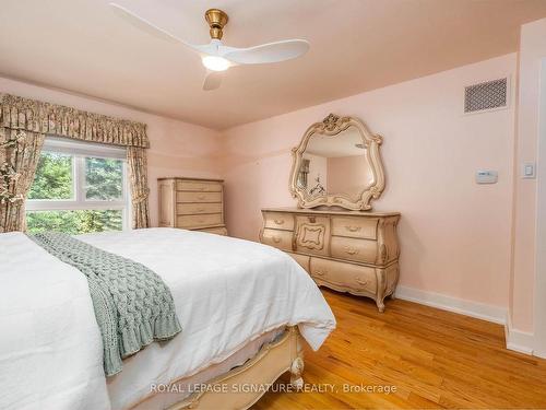 43 Snowshoe Millway, Toronto, ON - Indoor Photo Showing Bedroom