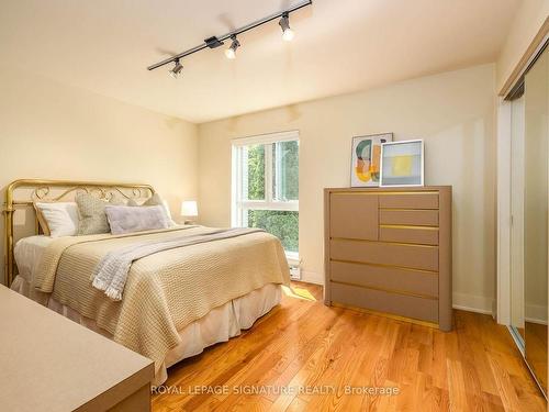 43 Snowshoe Millway, Toronto, ON - Indoor Photo Showing Bedroom