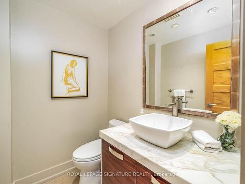 43 Snowshoe Millway, Toronto, ON - Indoor Photo Showing Bathroom