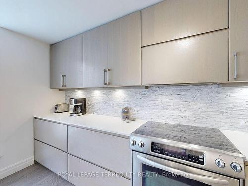 607-30 Church St, Toronto, ON - Indoor Photo Showing Kitchen