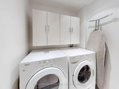 607-30 Church St, Toronto, ON - Indoor Photo Showing Laundry Room