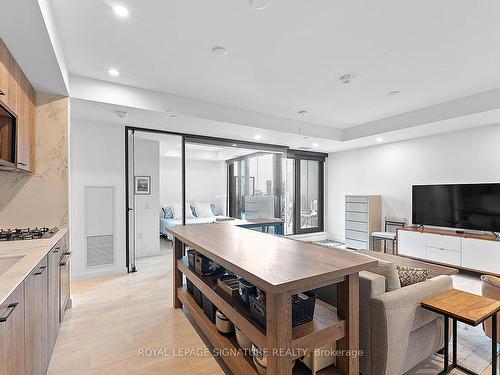 1123-505 Richmond St W, Toronto, ON - Indoor Photo Showing Kitchen