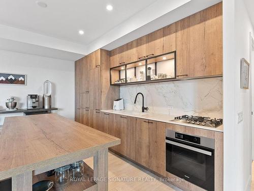 1123-505 Richmond St W, Toronto, ON - Indoor Photo Showing Kitchen