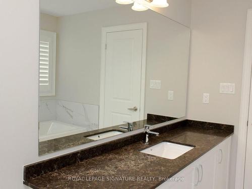 57 Hubbell Rd S, Brampton, ON - Indoor Photo Showing Bathroom