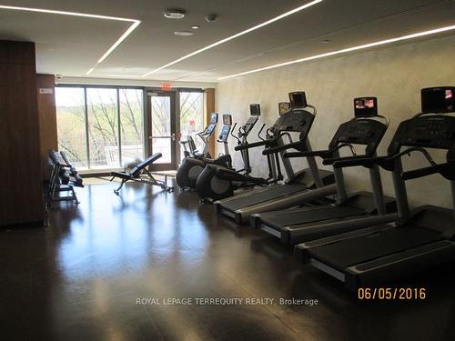 2703-36 Park Lawn Rd, Toronto, ON - Indoor Photo Showing Gym Room