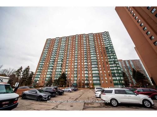 2206-135 Hillcrest Ave, Mississauga, ON - Outdoor With Facade