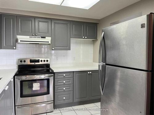 2206-135 Hillcrest Ave, Mississauga, ON - Indoor Photo Showing Kitchen With Stainless Steel Kitchen With Upgraded Kitchen