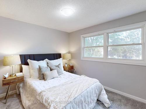 2420 Coppersmith Crt, Mississauga, ON - Indoor Photo Showing Bedroom