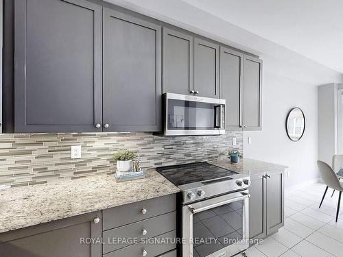 14 Rockman Cres, Brampton, ON - Indoor Photo Showing Kitchen