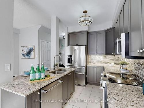 14 Rockman Cres, Brampton, ON - Indoor Photo Showing Kitchen With Double Sink With Upgraded Kitchen