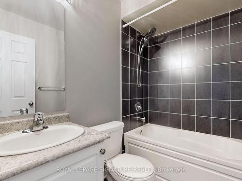 14 Rockman Cres, Brampton, ON - Indoor Photo Showing Bathroom