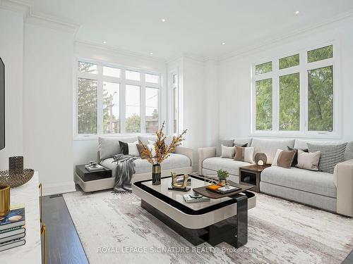 28 Elder Ave, Toronto, ON - Indoor Photo Showing Living Room