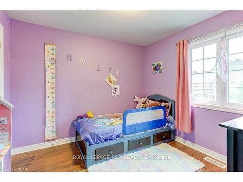 176 Berkshire Dr, Wellington North, ON - Indoor Photo Showing Bedroom