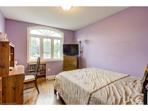 176 Berkshire Dr, Wellington North, ON - Indoor Photo Showing Bedroom