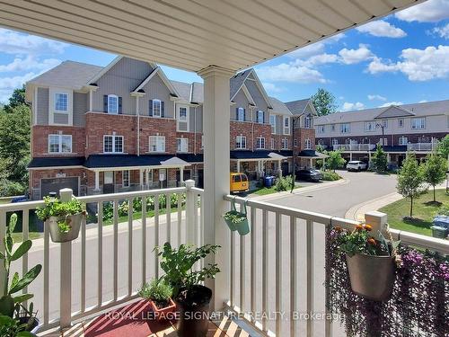 13-88 Decorso Dr, Guelph, ON - Outdoor