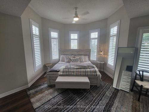 2 Carnoustie Lane, Georgian Bay, ON - Indoor Photo Showing Bedroom