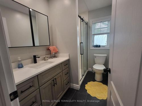 2 Carnoustie Lane, Georgian Bay, ON - Indoor Photo Showing Bathroom