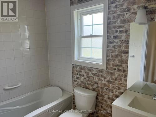 1320 Fenel Road, Kawartha Lakes, ON - Indoor Photo Showing Bathroom