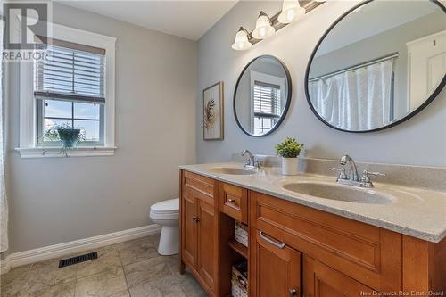 185 Mailhot Avenue, Moncton, NB - Indoor Photo Showing Bathroom