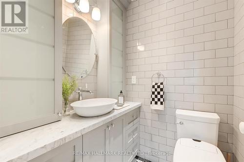 581 Ontario Street, Toronto (Cabbagetown-South St. James Town), ON - Indoor Photo Showing Bathroom