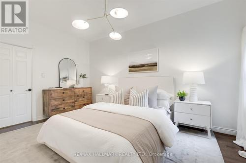 581 Ontario Street, Toronto (Cabbagetown-South St. James Town), ON - Indoor Photo Showing Bedroom