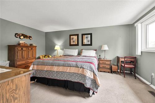 3011 Sandlewood Court, Burlington, ON - Indoor Photo Showing Bedroom