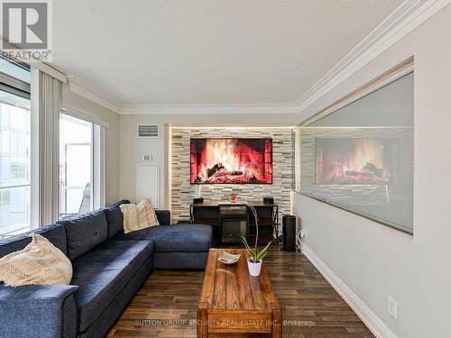 W306 - 565 Wilson Avenue, Toronto (Clanton Park), ON - Indoor Photo Showing Living Room