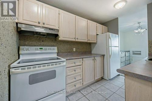 1104 - 1105 Jalna Boulevard, London, ON - Indoor Photo Showing Kitchen