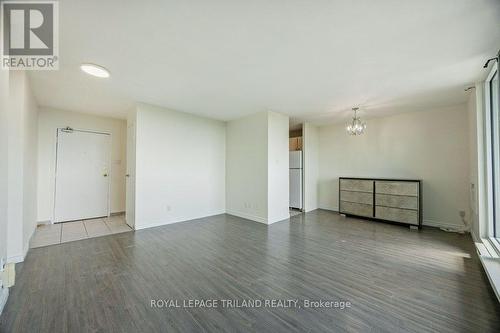 1104 - 1105 Jalna Boulevard, London, ON - Indoor Photo Showing Other Room