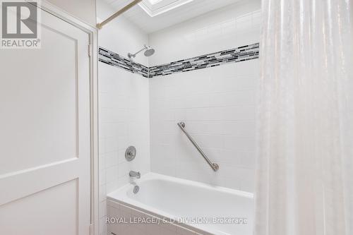 10 Glencairn Avenue, Toronto (Lawrence Park South), ON - Indoor Photo Showing Bathroom