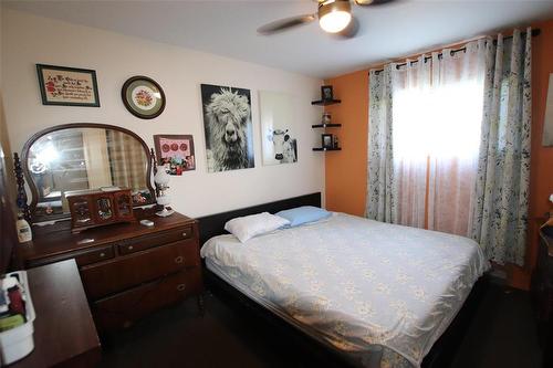 228 Head Avenue, The Pas, MB - Indoor Photo Showing Bedroom